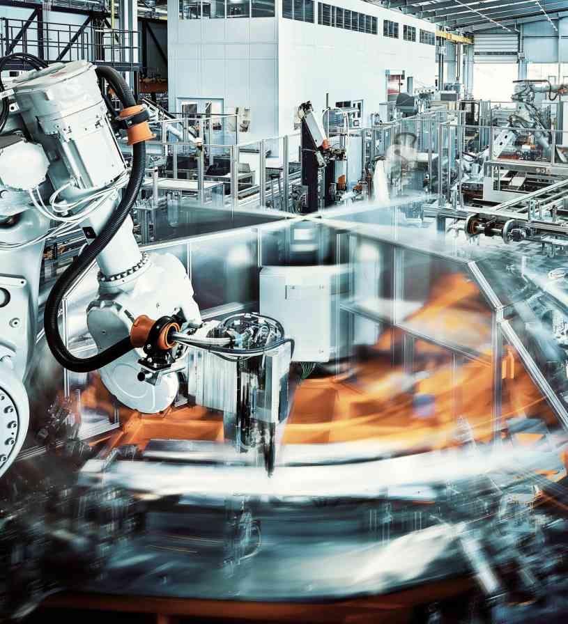 Una imagen de una máquina en el interior de una fábrica industrial